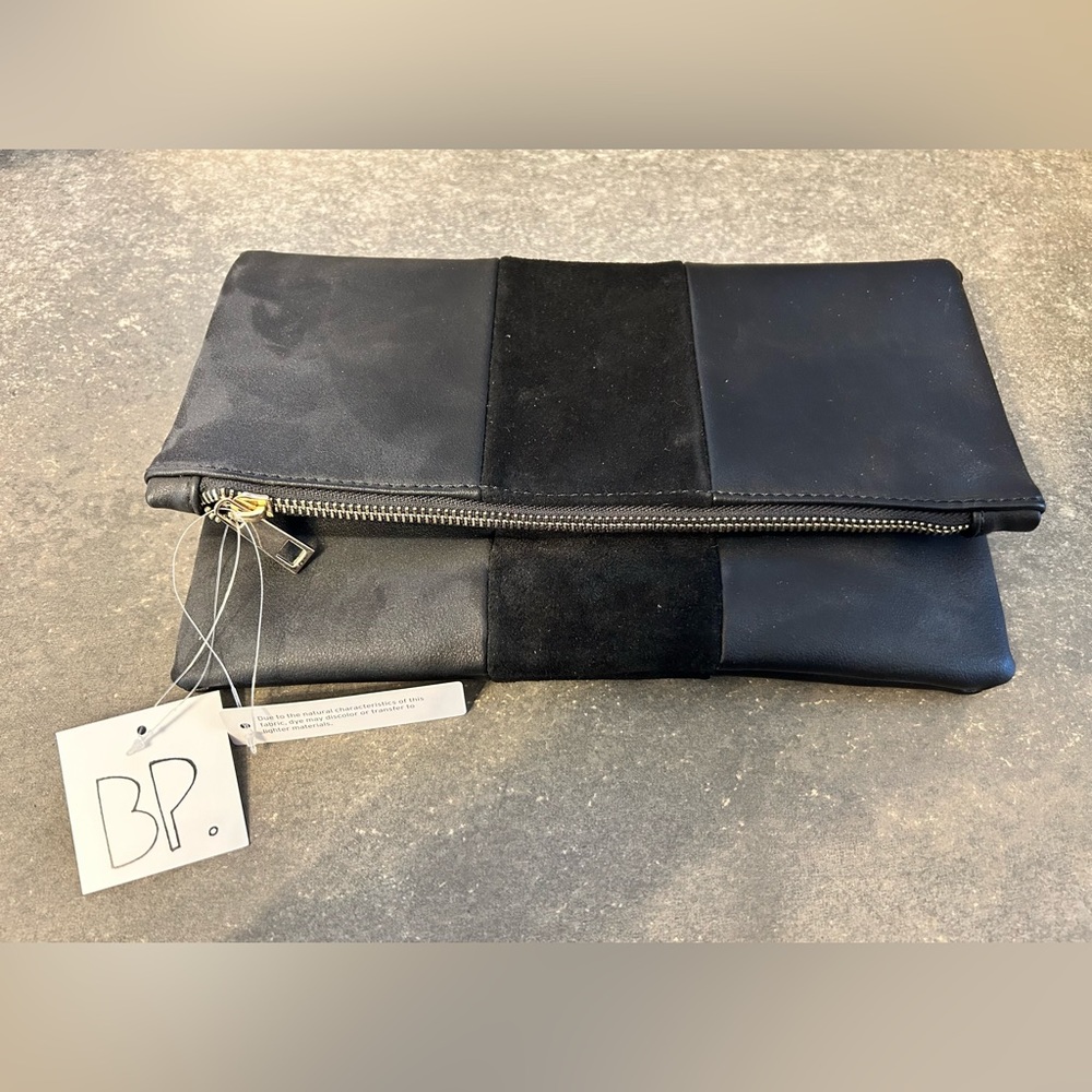 BNWT BP. Black clutch